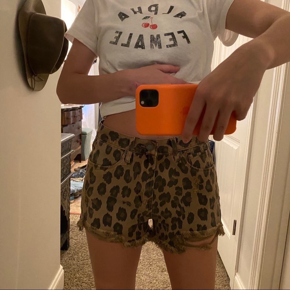 The barrow BlankNYC - Denim leopard shorts 🐆